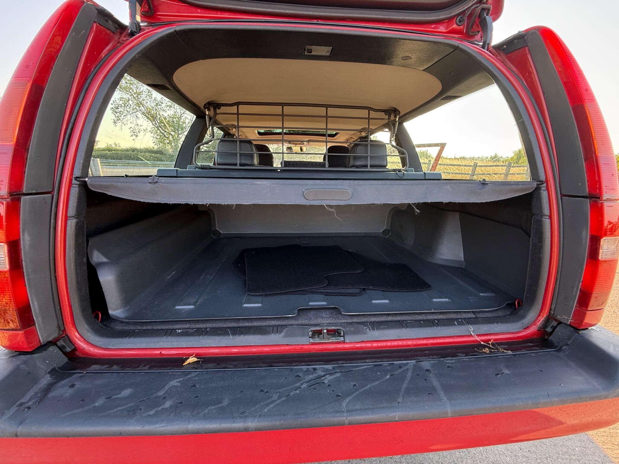 Volvo 850 2.5 20v GLT 5dr — photo 89 of 96